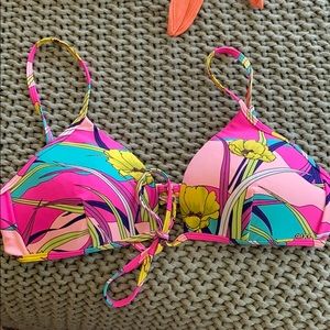 Roxy triangle bikini top